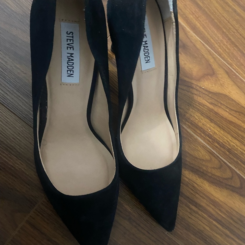 Steve Madden Black Pointed Heels
